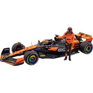 MODEL 1.24 McLAREN F1 WITH PIASTRI FIGURE